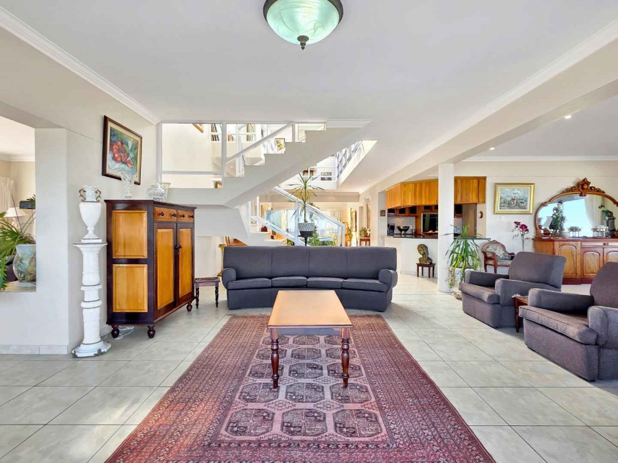 5 Bedroom Property for Sale in Bloubergstrand Western Cape